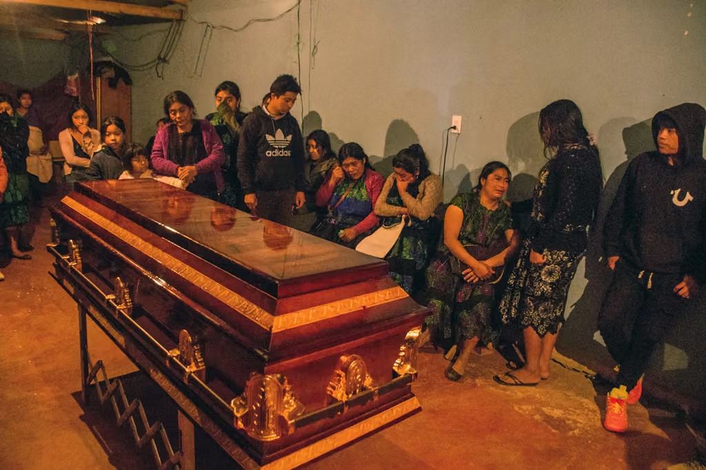 Dan el último adiós al defensor indígena Reynaldo Pérez, asesin*do en Chiapas; su familia exige dar con los responsables