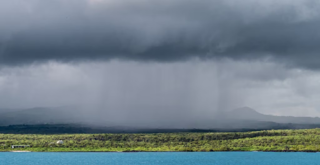 Tormenta en isla de Galápagos deja un muert0, dos desaparecidos y casi 100 evacuados