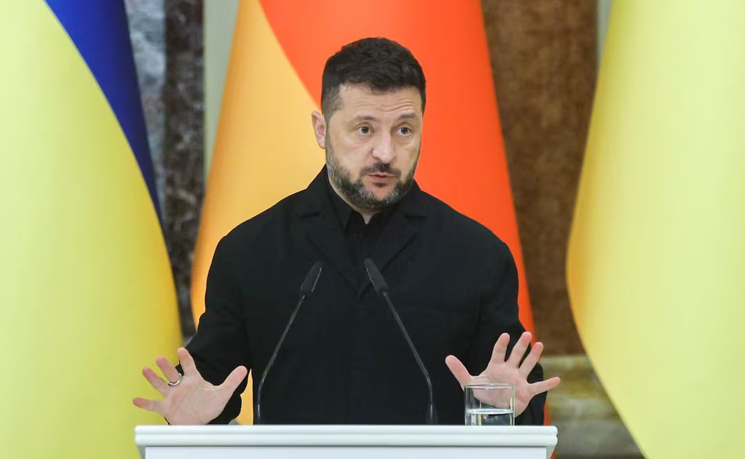 Zelensky responsabiliza a Rusia por ataque con drones a un carguero en el mar Negro; muer*n 2 personas