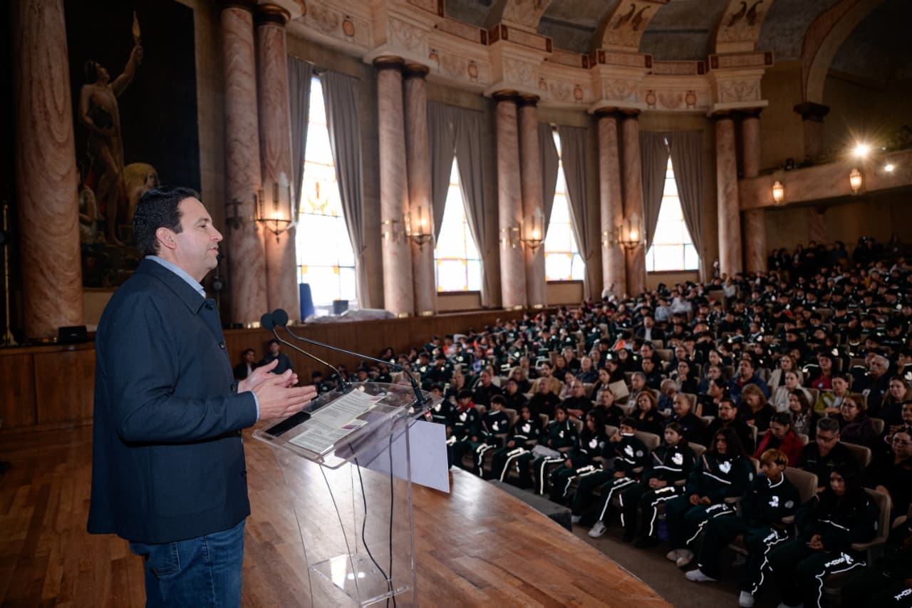 Brindamos oportunidades de desarrollo a la juventud: Javier Díaz