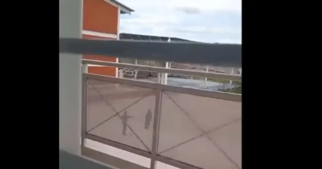 Menor atac4 con un cuchillo a cuatro personas en secundaria de Querétaro