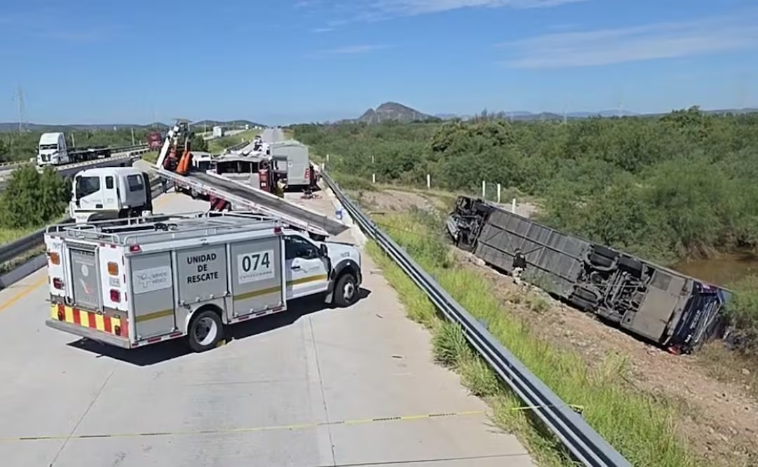 Vuelca camión de pasajeros en carretera de Sonora; reportan tres muert*s y 8 lesion4dos