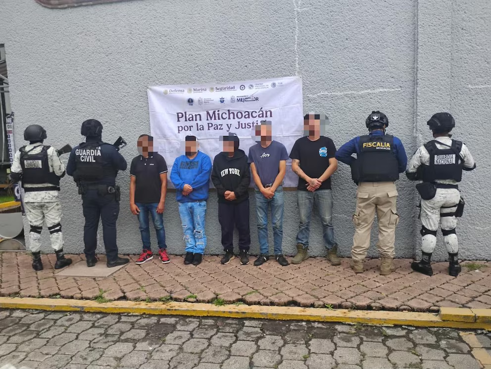 Caen cinco presuntos integrantes de “La Birotiza”, brazo armado del Cártel de Los Reyes