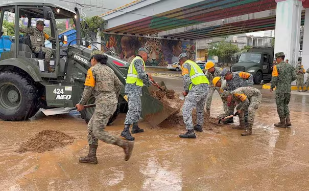 Despliegan más de 22 mil elementos en cuatro estados por impacto de huracán Simon; Protección Civil pide resguardo total