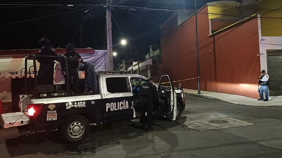 Cateo en Veracruz desata enfrentamiento a balaz*s que deja un muert* y tres policías heridos