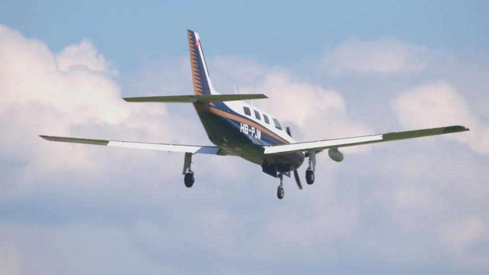 Muer*n seis personas tras el accidente de una avioneta en Wisconsin; hay un niño entre las víctimas