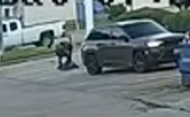 Agente del ICE habría atropellado intencionalmente a migrante mexicano en Houston, según fiscal de Texas; advierte cargos penales