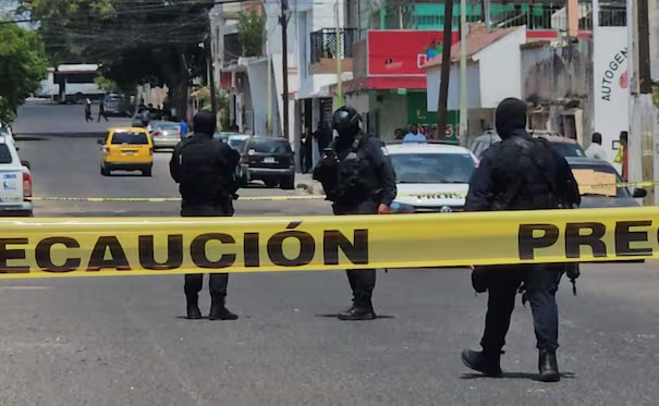 Asesin*n a balaz*s a exlíder ganadero en Escuinapa, Sinaloa; agresores logran escapar
