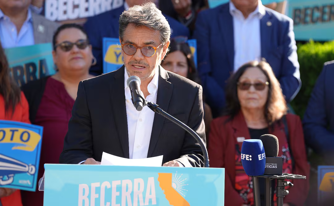 Eugenio Derbez advierte que la comunidad latina en EU está siendo intimidada para no votar; «juntos somos poderosos», dice