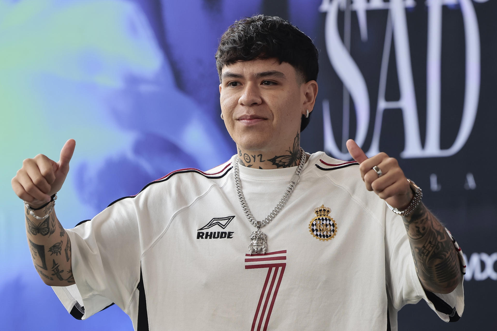 Junior H aclara rumores sobre su estado de salud y posible caso de VIH