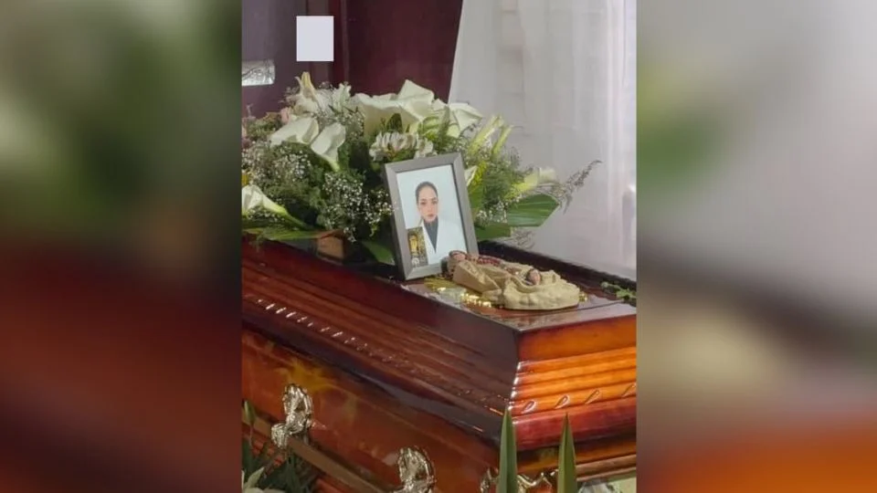«No dejen pasar su muert*»: hermana de Cristina, doctora del IMSS Bienestar, teme que su feminicidio se archive y quede impune