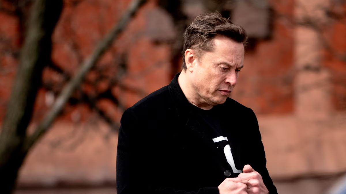 Elon Musk promete regalar en 2027 una acción de SpaceX a cada niño en EU: ‘Será la primera de muchas’