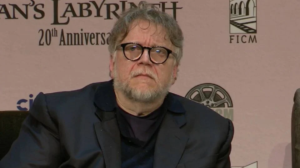 «Es insostenible y aterrador»: Guillermo del Toro respalda las protestas por el agua contaminada en Jalisco