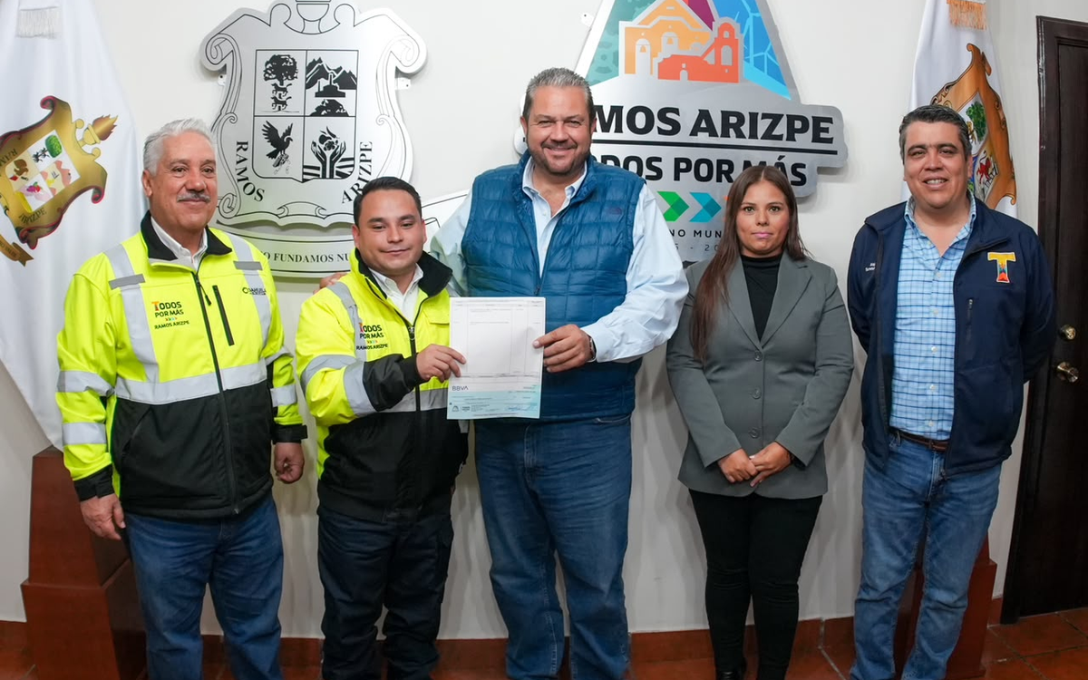 Reconoce Ramos Arizpe a los Policías y Bomberos del mes