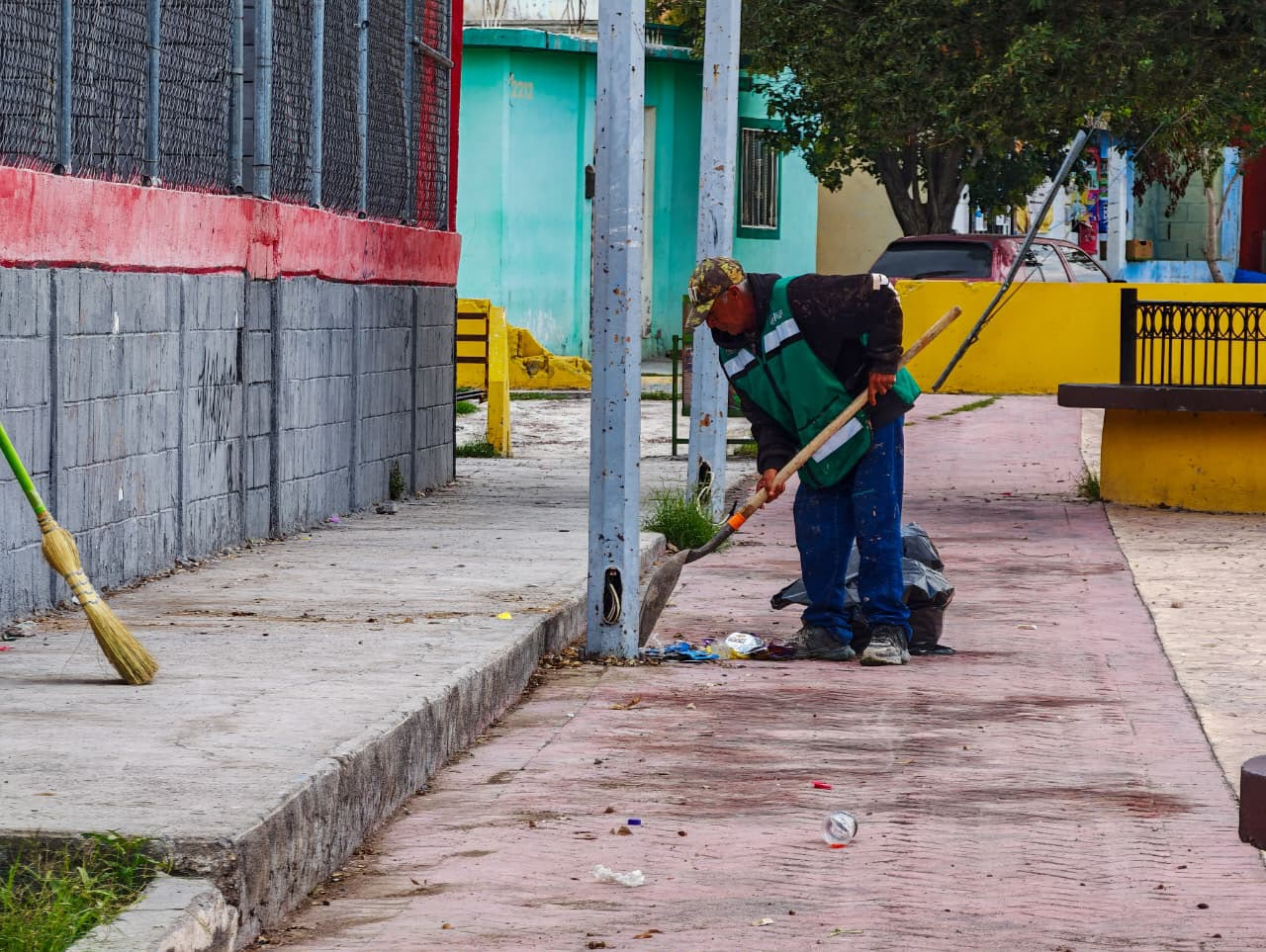 Trabaja Gobierno Municipal en el mantenimiento de espacios públicos