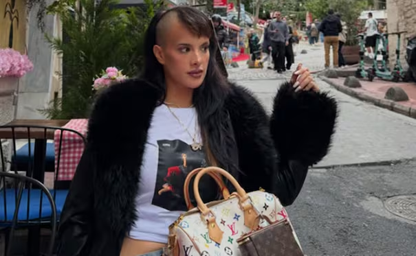 Gala Montes celebra que recuperó su nombre y exhibe abuso de su madre; «Que sea tu madre no significa que no pueda hacerte daño»