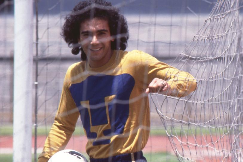 Pumas homenajeará a Hugo Sánchez por los 50 años de su debut 