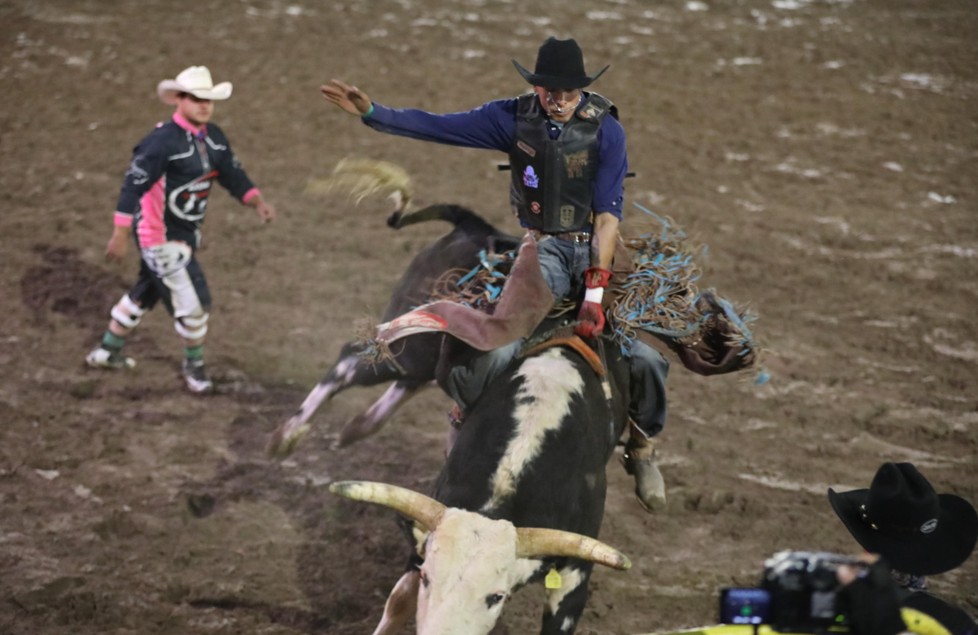 Disfrutan miles el Rodeo Saltillo 2026